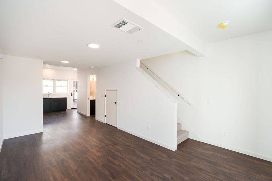 Townhouse for rent at 4690 Tompkins Ave #103, Oakland, CA 94619