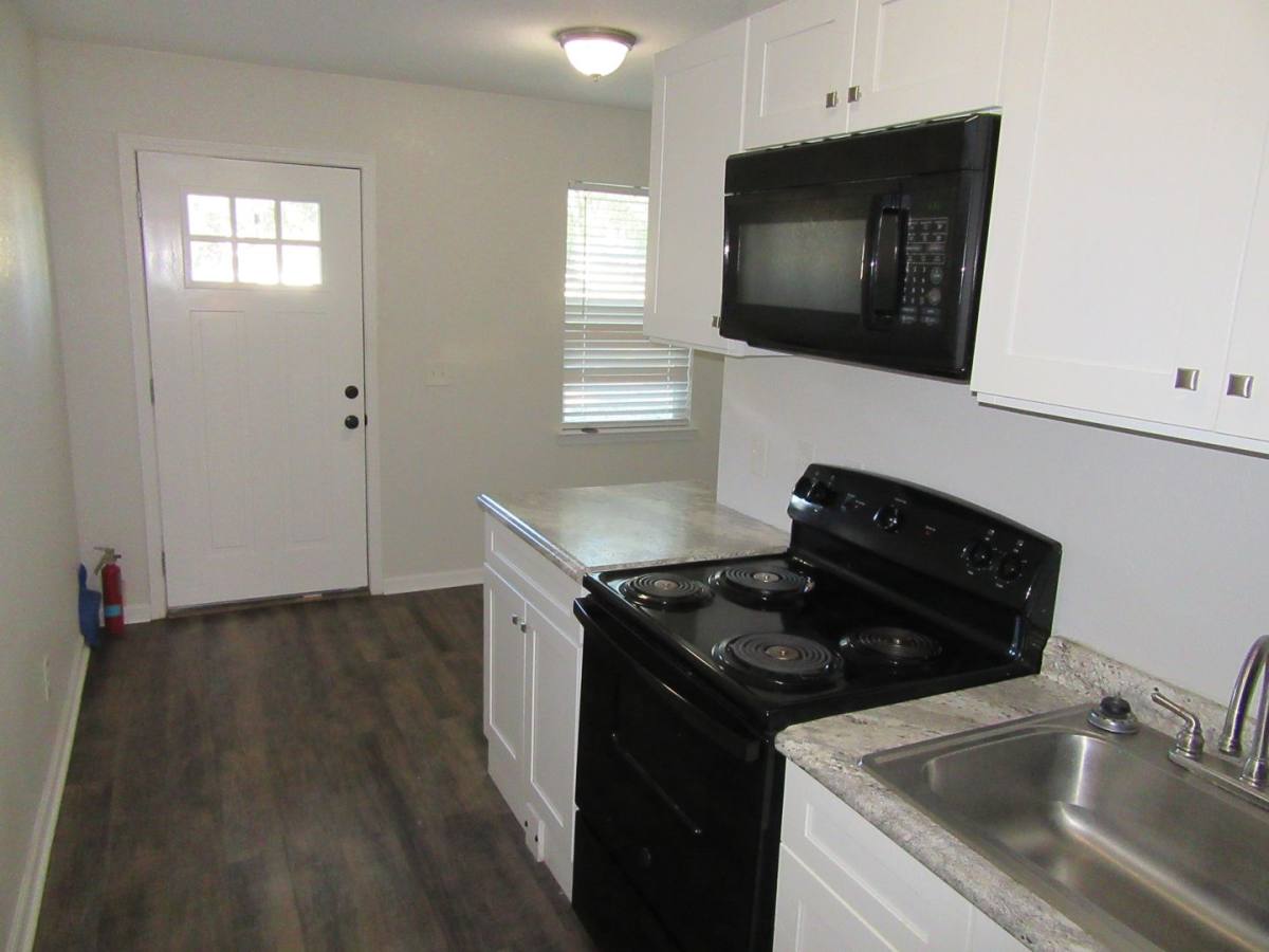 Apartment for rent at 1400 Gulf Ave, Panama City, FL 32401