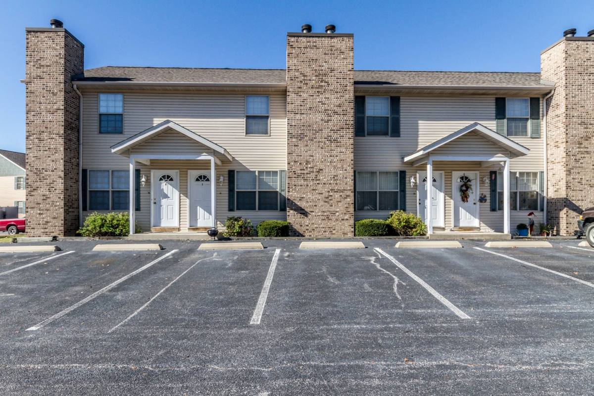 Apartment for rent at 1671 Shadow Ridge Court, Belleville, IL 62221