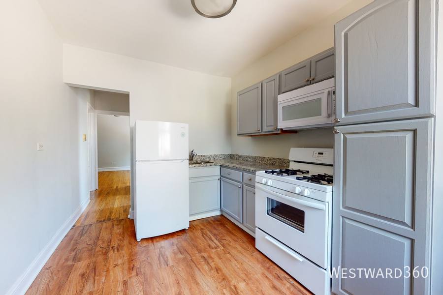 Apartment for rent at 3012 W Warren Blvd #1R, Chicago, IL 60612