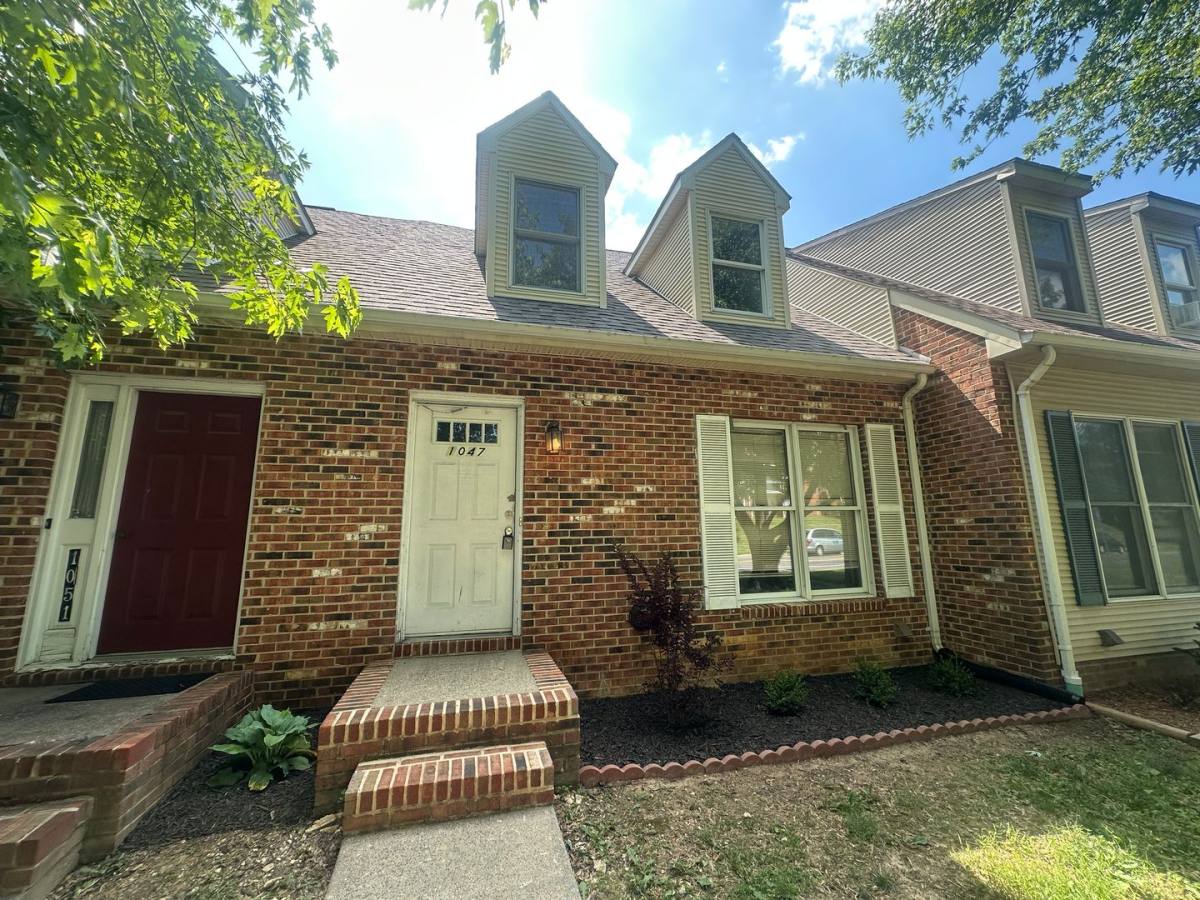 Townhouse for rent at 1047 Blue Ridge Dr, Harrisonburg, VA 22801