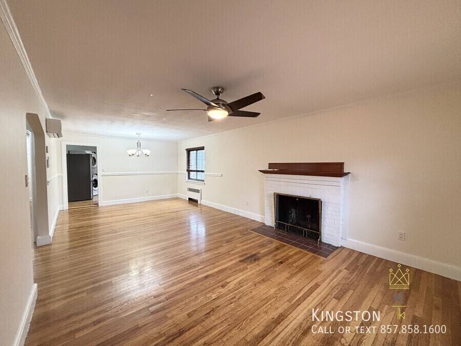 Apartment for rent at 9 Reservoir Rd #1R, Chestnut Hill, MA 02467