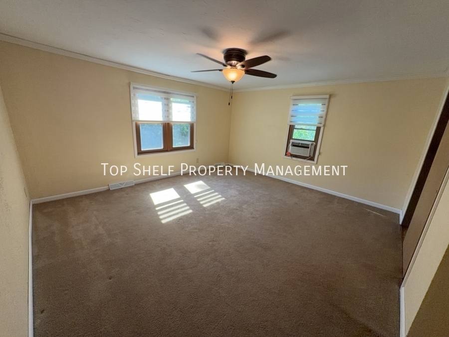 House for rent at 3215 44th St, Des Moines, IA 50310