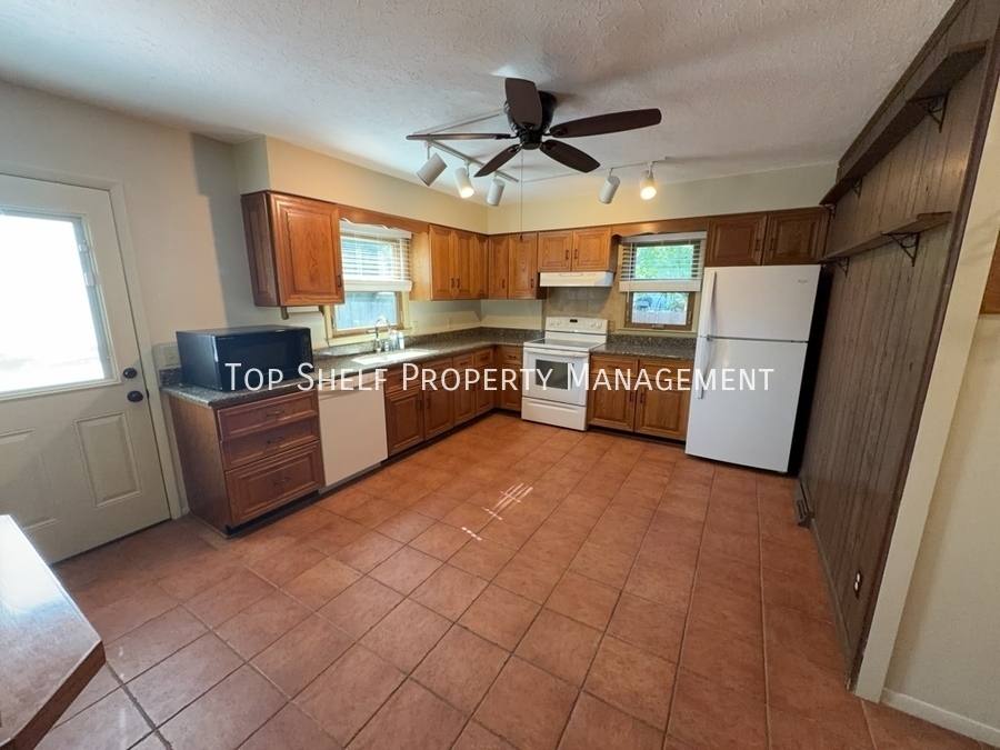 House for rent at 3215 44th St, Des Moines, IA 50310