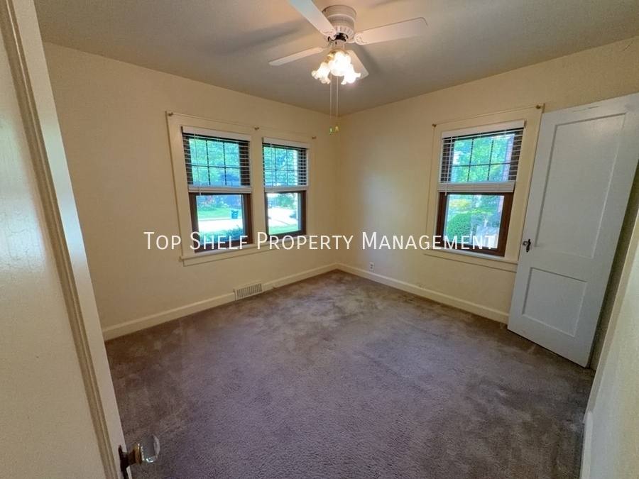 House for rent at 3215 44th St, Des Moines, IA 50310