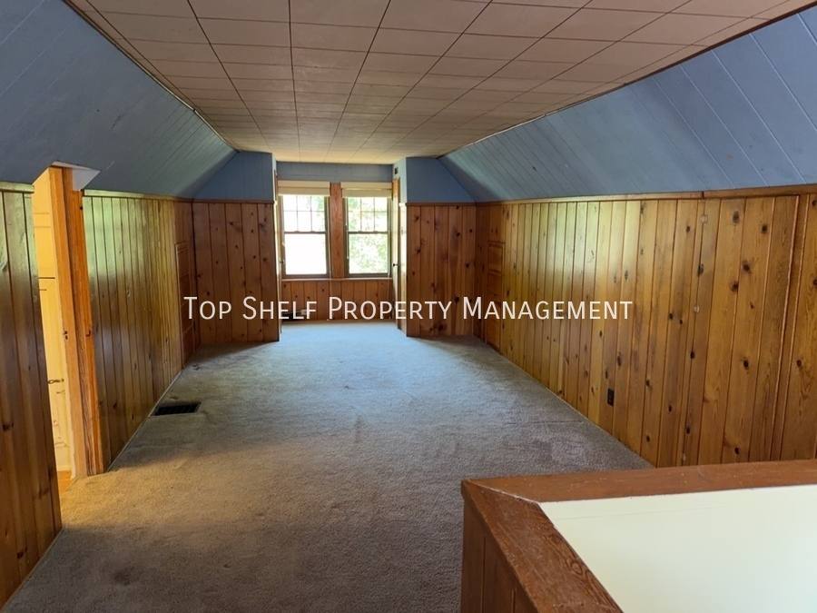 House for rent at 3215 44th St, Des Moines, IA 50310