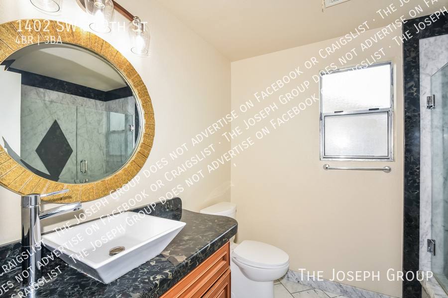 House for rent at 1402 SW 349th St, Federal Way, WA 98023
