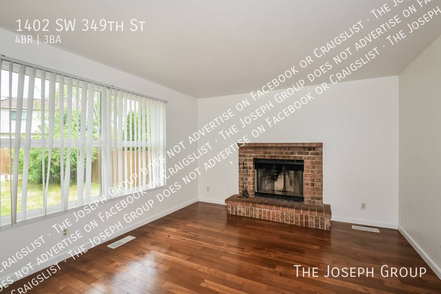 House for rent at 1402 SW 349th St, Federal Way, WA 98023