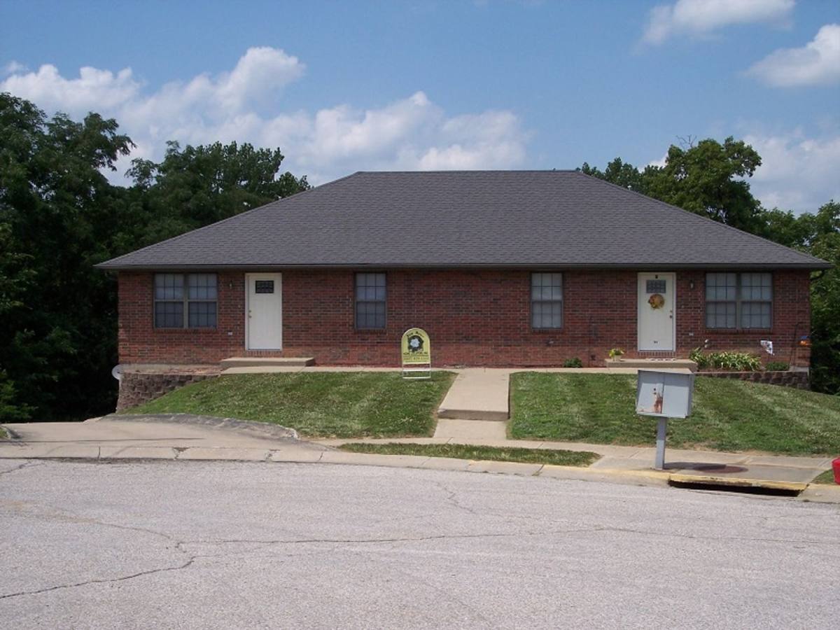 Apartment for rent at 708 Streck Court, Warrensburg, MO 64093