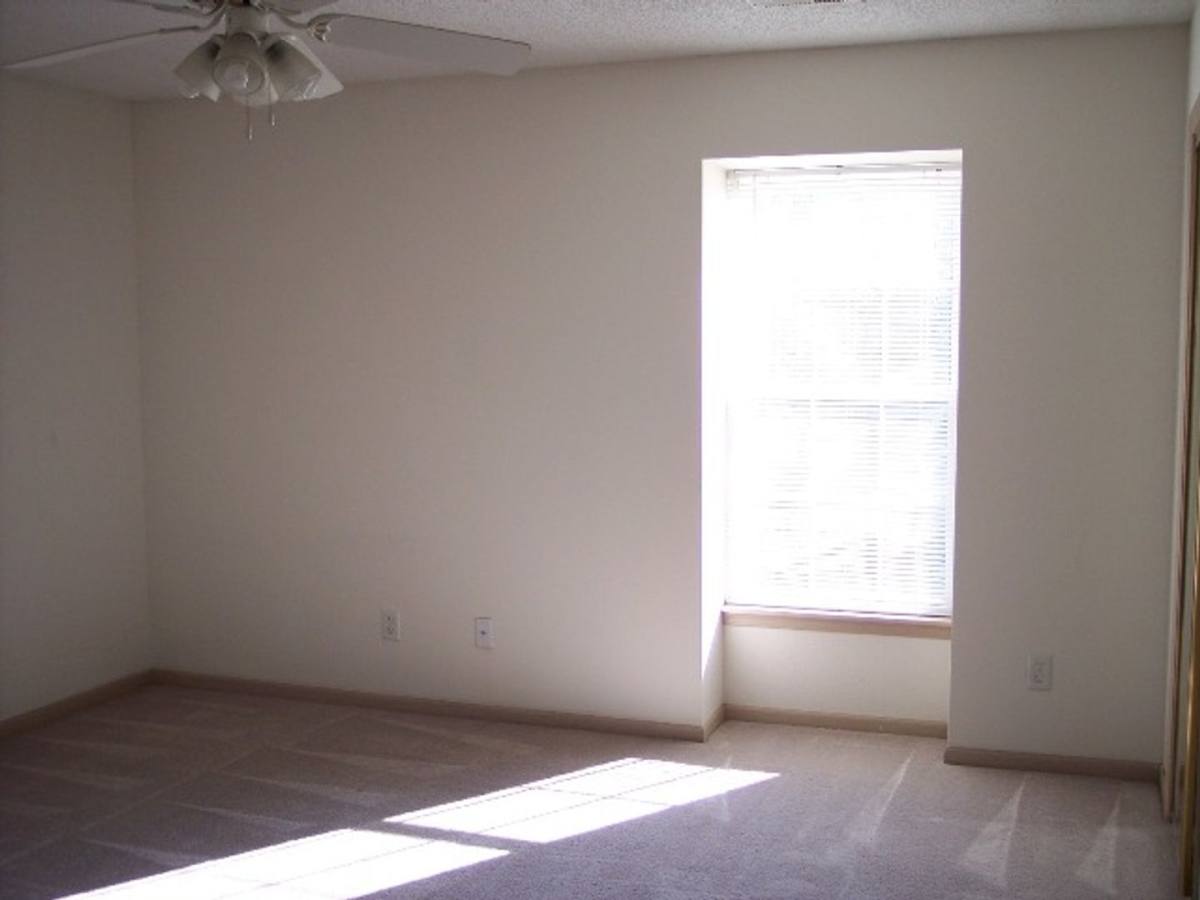 Apartment for rent at 115 Polk St, Warrensburg, MO 64093