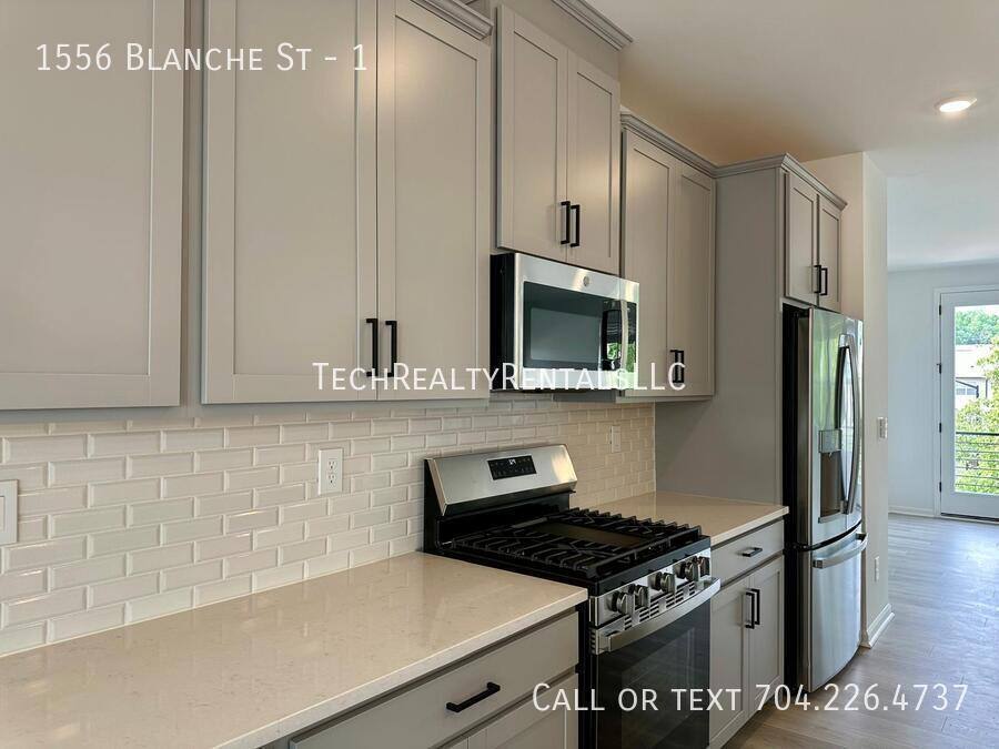 Townhouse for rent at 1556 Blanche St #1, Charlotte, NC 28262