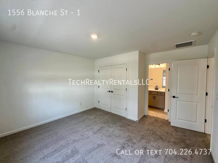 Townhouse for rent at 1556 Blanche St #1, Charlotte, NC 28262