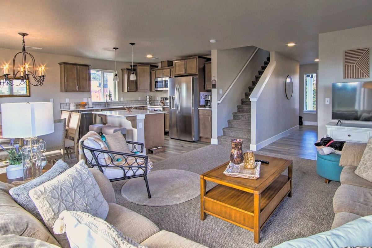 House for rent at 900 Sunlight Dr, Cle Elum, WA 98922