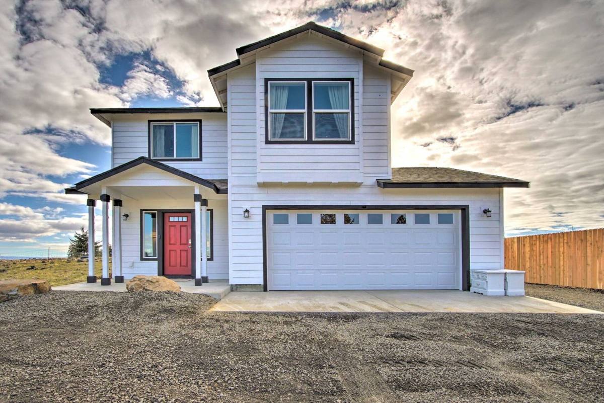House for rent at 900 Sunlight Dr, Cle Elum, WA 98922