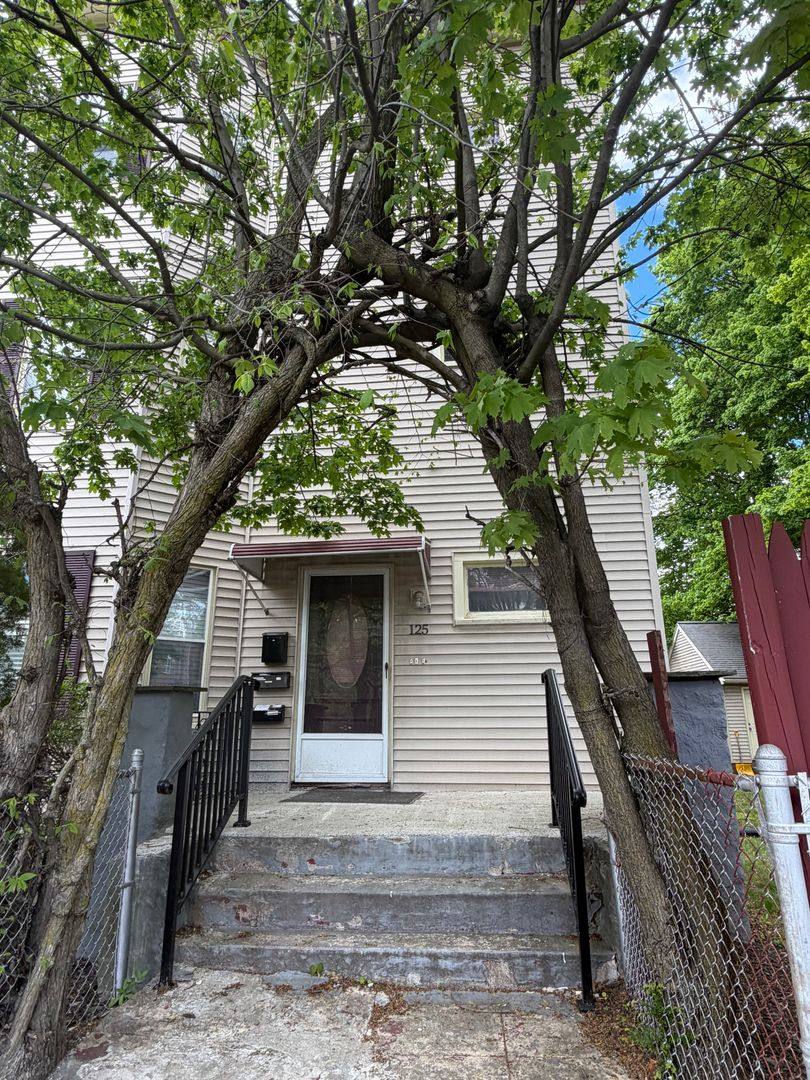 Apartment for rent at 125 Lebanon St, Melrose, MA 02176