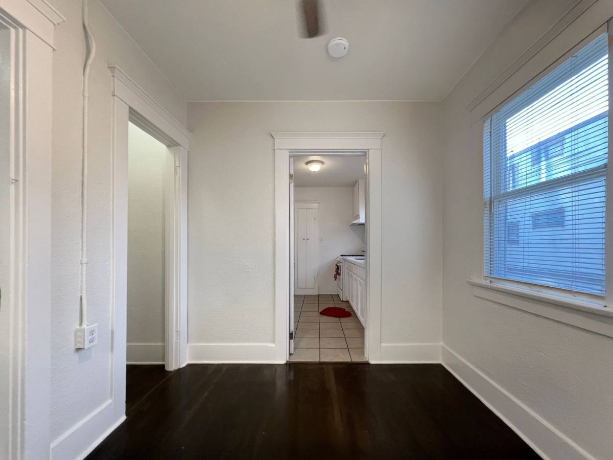 Apartment for rent at 1239 E Florida St, Long Beach, CA 90802