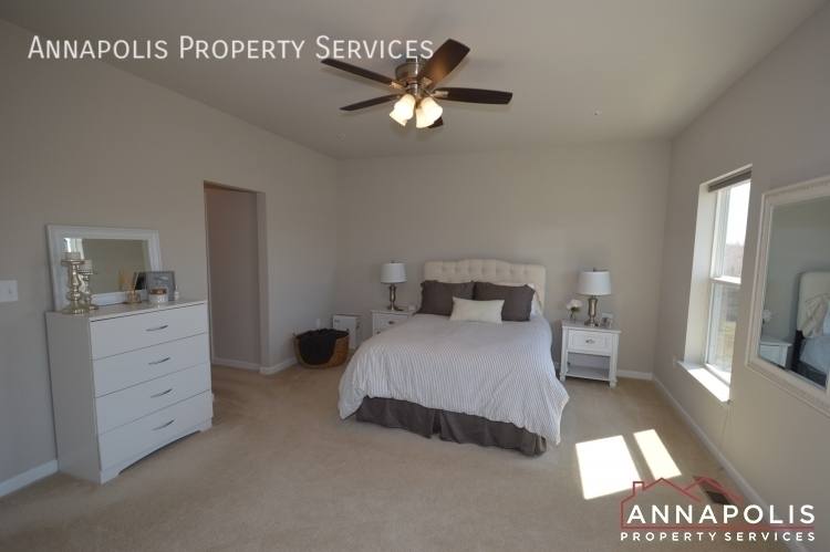 Townhouse for rent at 529 Leftwich Lane, Annapolis, MD 21401