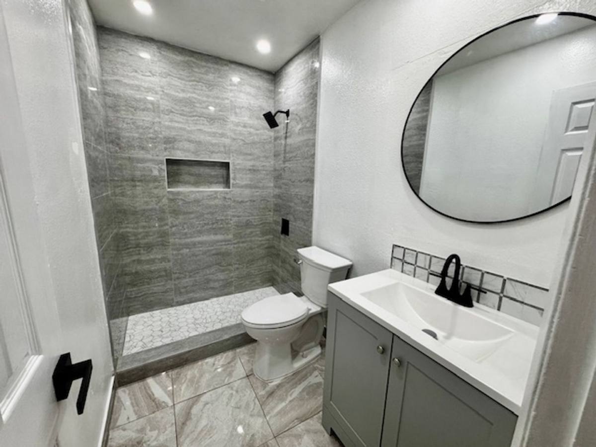 Apartment for rent at 1245 SE 8th St, Cape Coral, FL 33990