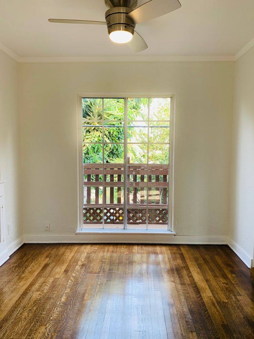 Apartment for rent at 1287 Queen Anne Place, Los Angeles, CA 90019