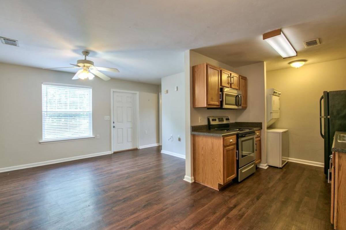 Apartment for rent at 990 W Brevard St, Tallahassee, FL 32304