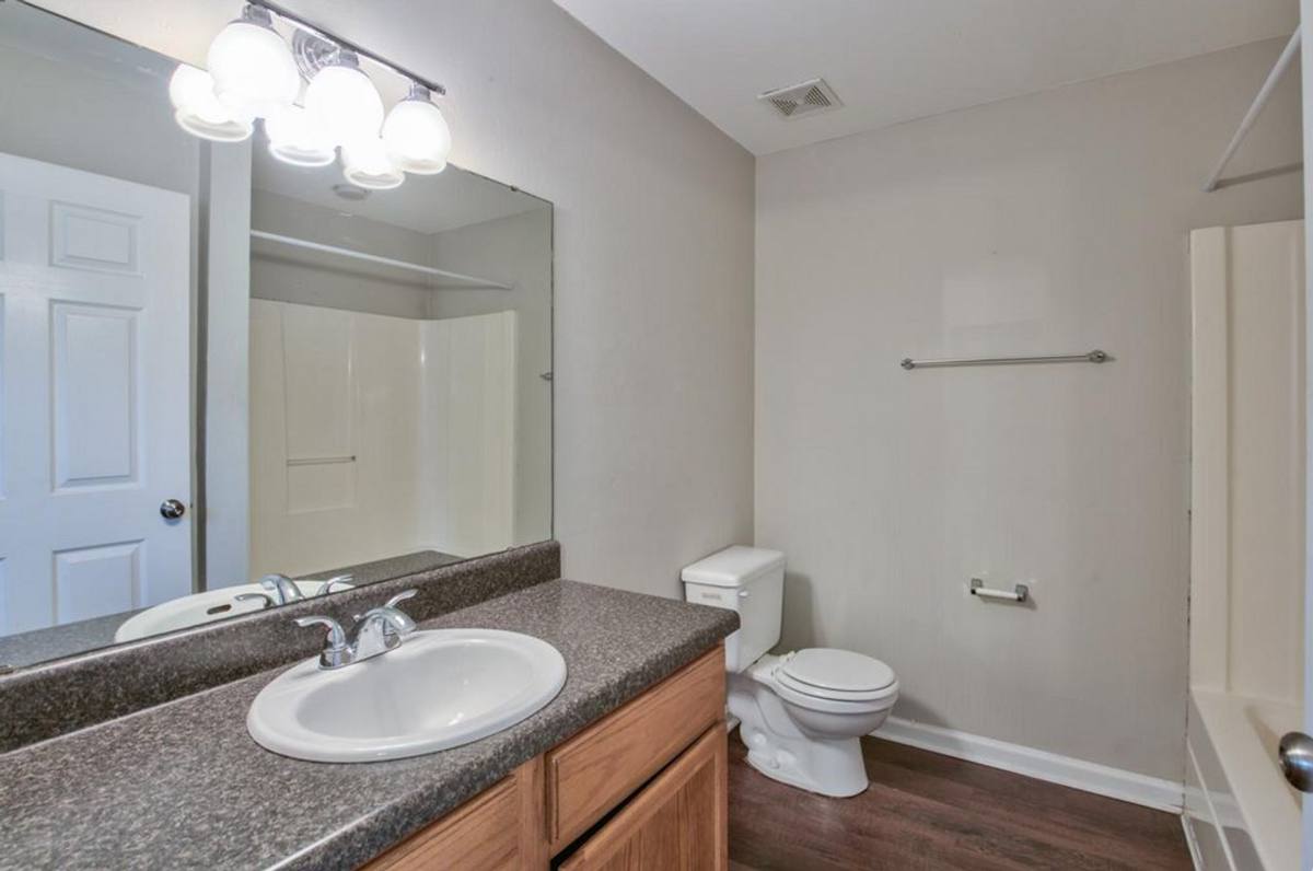 Apartment for rent at 990 W Brevard St, Tallahassee, FL 32304