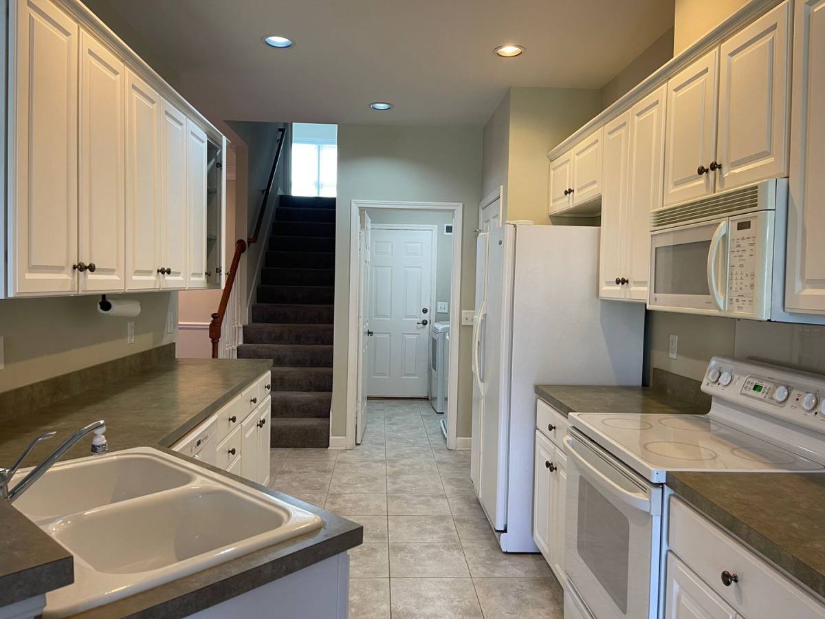 Townhouse for rent at 215 Stoners Glen Court, Hermitage, TN 37076