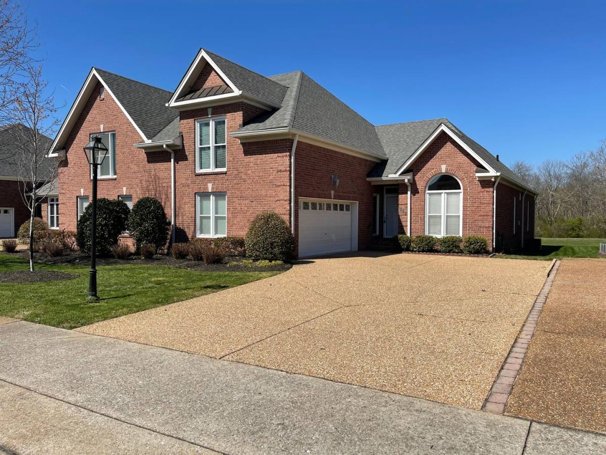 Townhouse for rent at 215 Stoners Glen Court, Hermitage, TN 37076