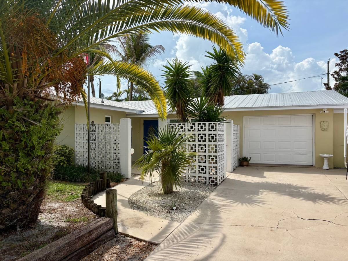 House for rent at 4710 SE Glen Ridge Trail, Stuart, FL 34997