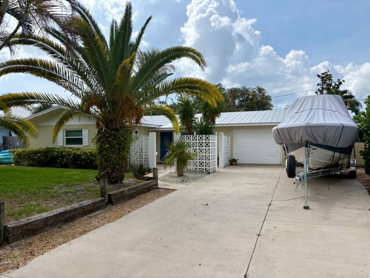 House for rent at 4710 SE Glen Ridge Trail, Stuart, FL 34997