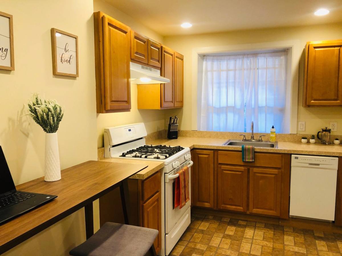 Apartment for rent at 262-64 S 21st St, Philadelphia, PA 19103