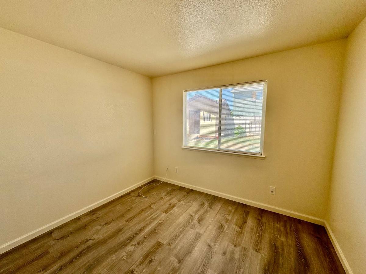 House for rent at 1915 Place Rd, Los Banos, CA 93635
