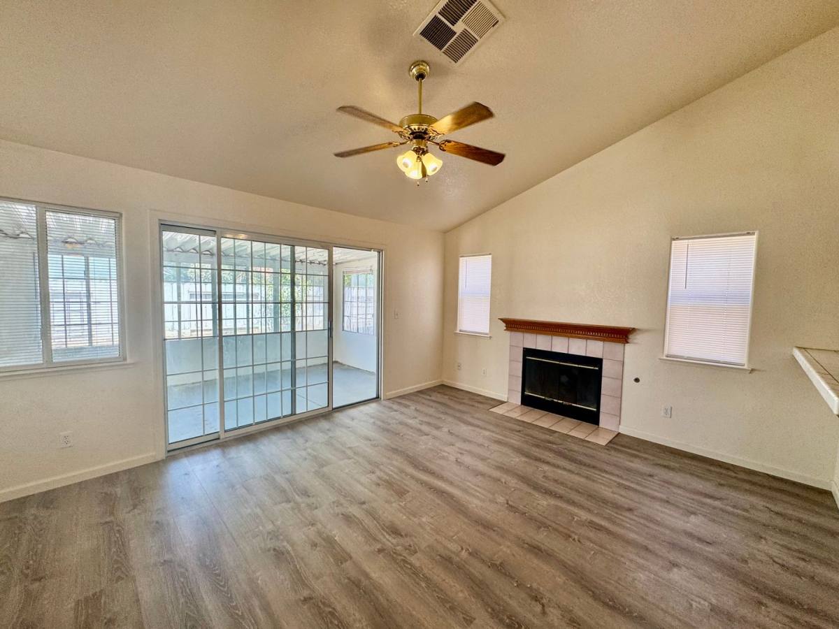 House for rent at 1915 Place Rd, Los Banos, CA 93635