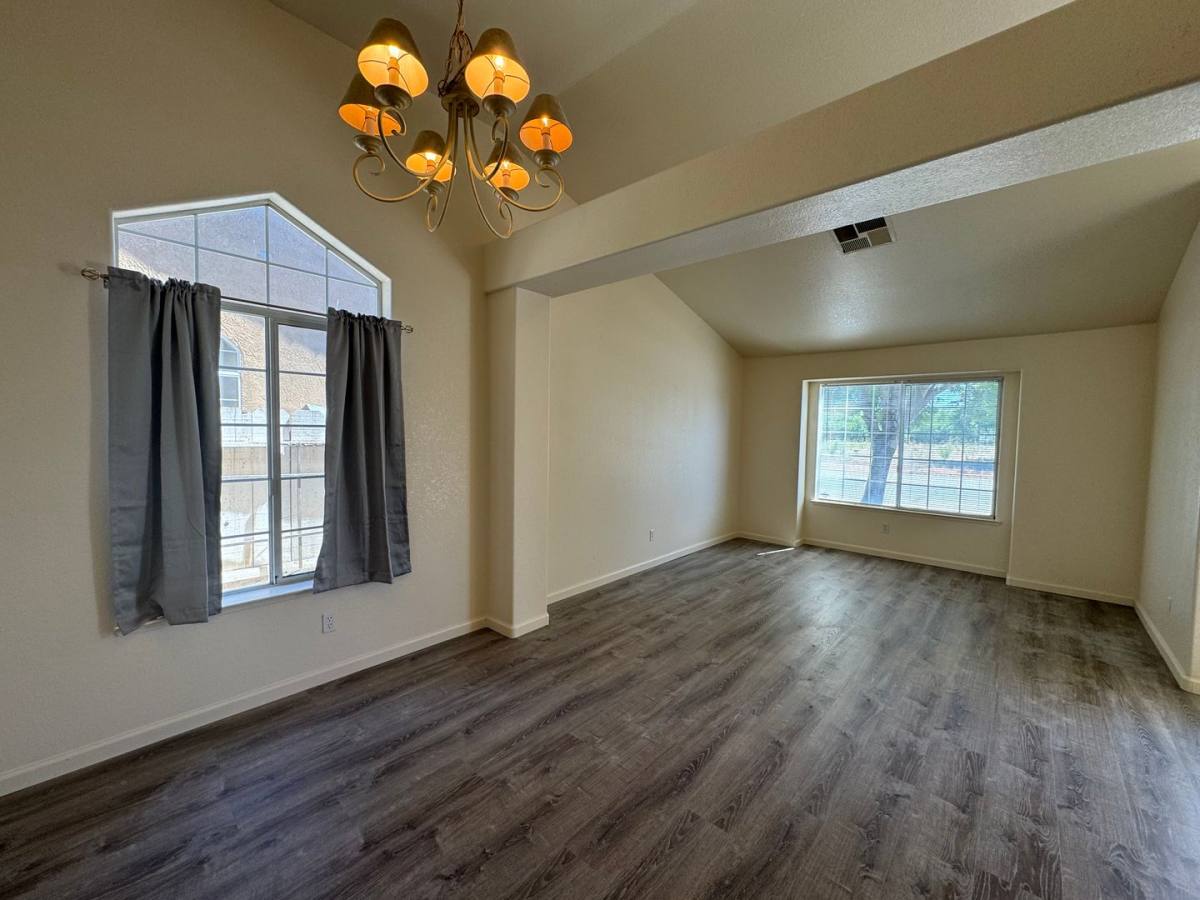 House for rent at 1915 Place Rd, Los Banos, CA 93635