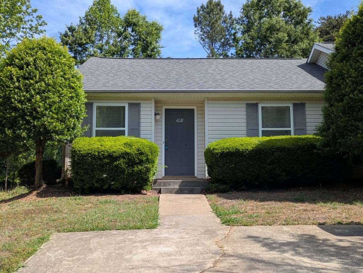 House for rent at 108 Bogey Lane, Mooresville, NC 28117