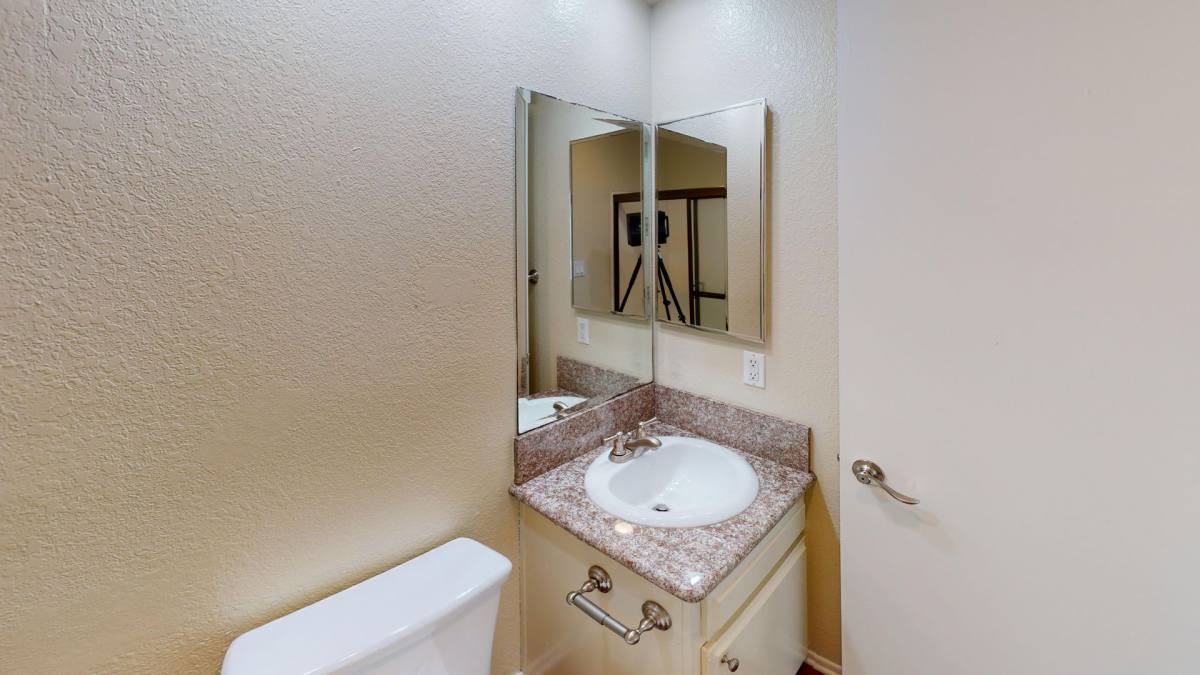Apartment for rent at 3974 Moore St, Los Angeles, CA 90066