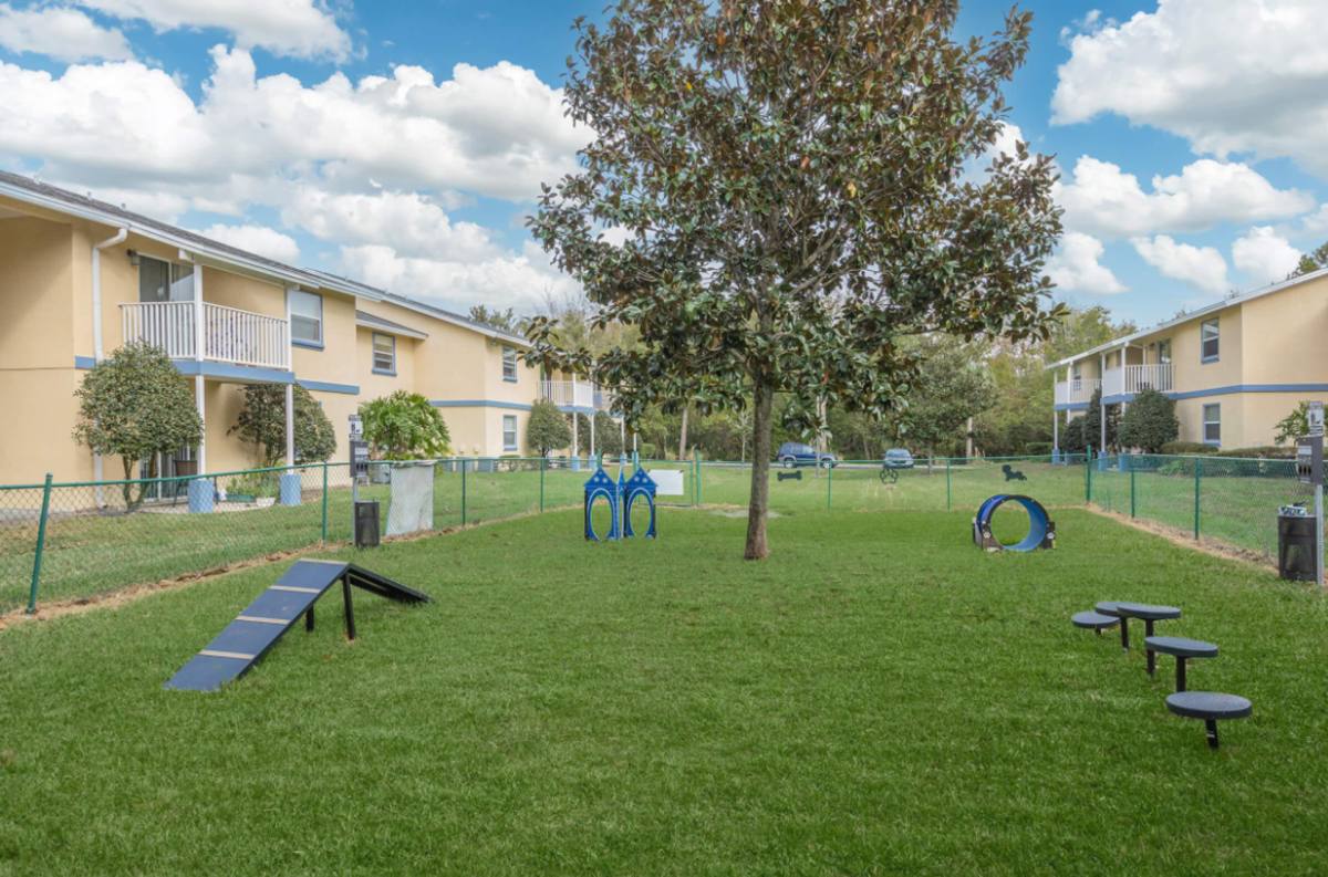 Apartment for rent at 2760 Mayport Rd, Atlantic Beach, FL 32233