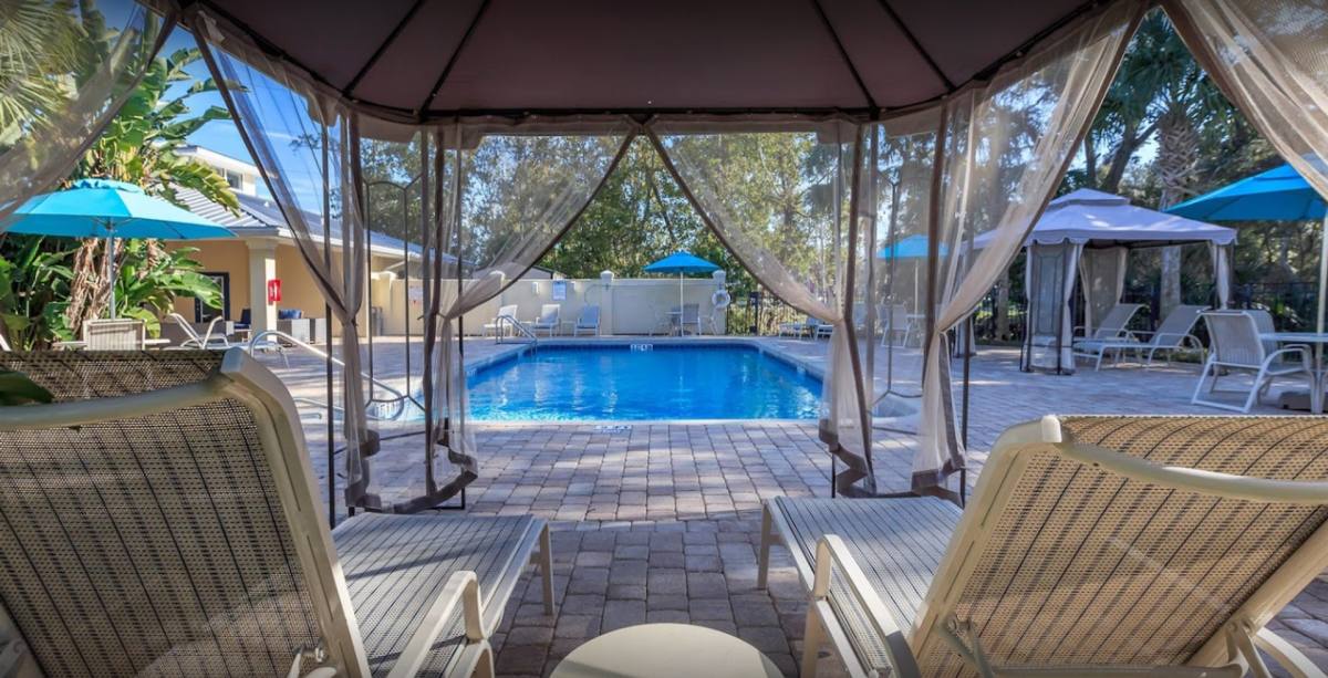 Apartment for rent at 2760 Mayport Rd, Atlantic Beach, FL 32233