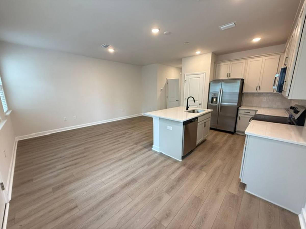 Townhouse for rent at 467 Martins Creek Blvd, Summerville, SC 29485