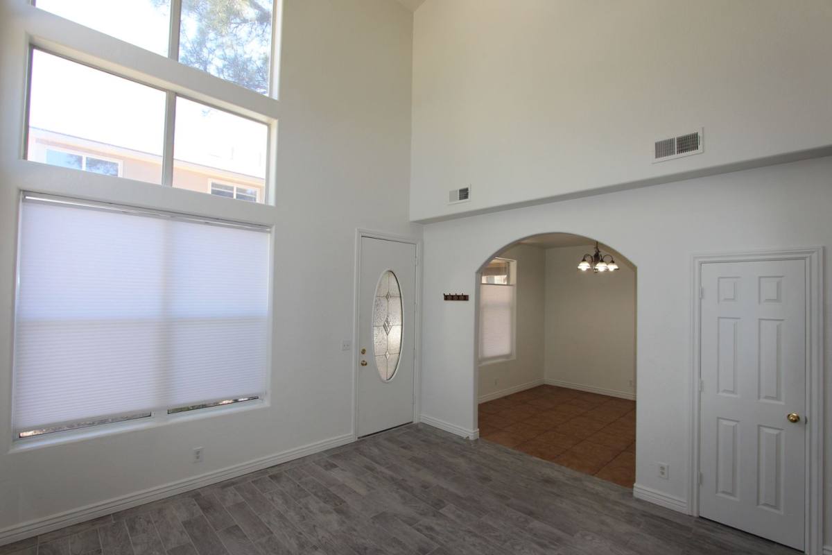 Apartment for rent at 1497 E Ivy Lane, Flagstaff, AZ 86001
