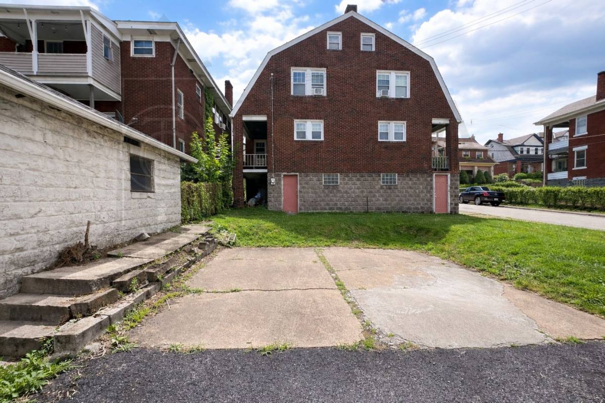 Townhouse for rent at 2948 Mattern Ave, Pittsburgh, PA 15216