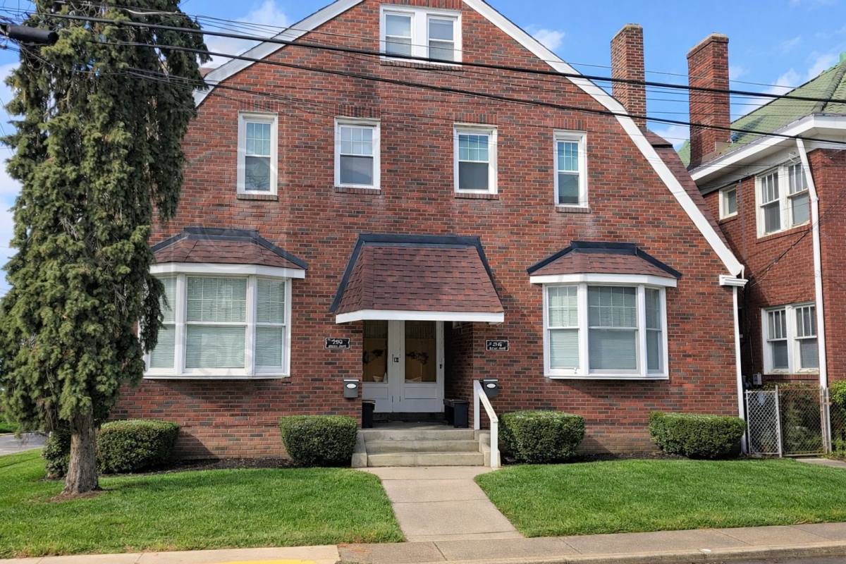 Townhouse for rent at 2948 Mattern Ave, Pittsburgh, PA 15216