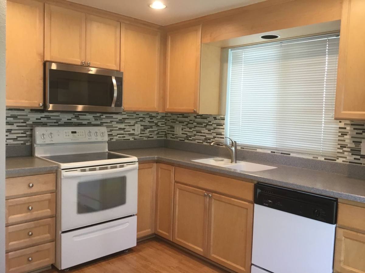 Condo for rent at 32836 3rd Place S, Federal Way, WA 98003