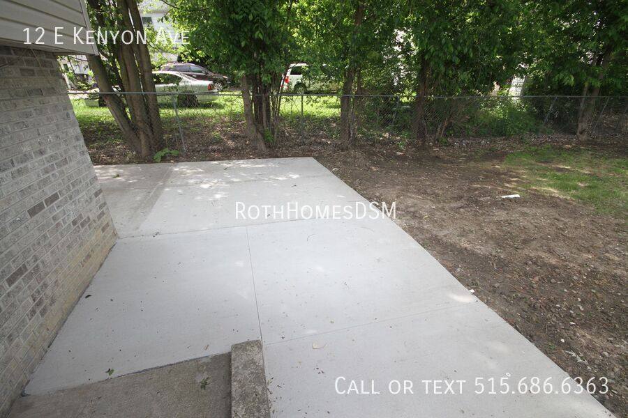 Apartment for rent at 12 E Kenyon Ave, Des Moines, IA 50315