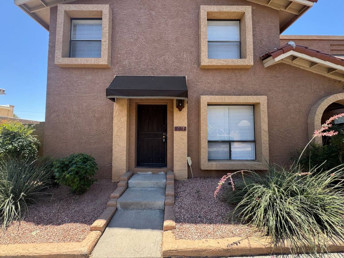 Townhouse for rent at 10420 N 10th St, Phoenix, AZ 85020