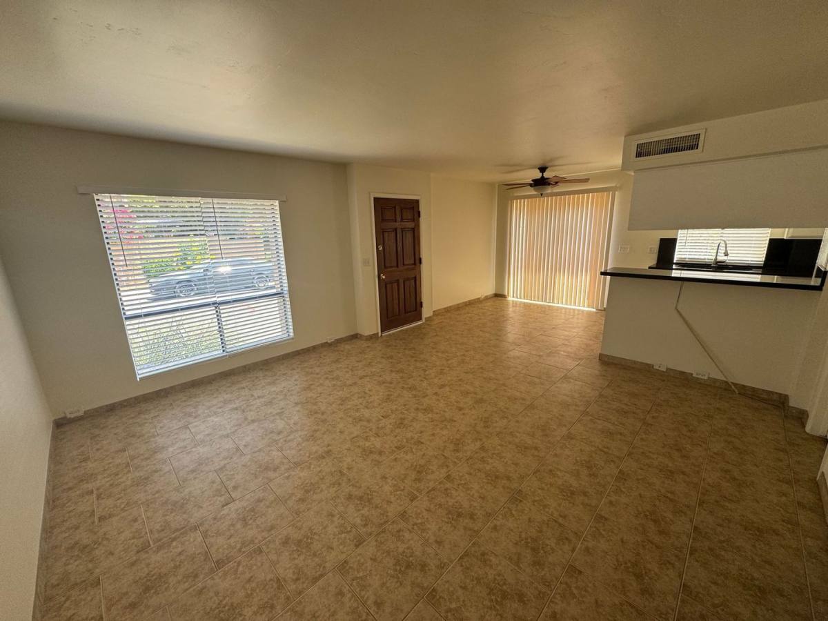 Townhouse for rent at 10420 N 10th St, Phoenix, AZ 85020
