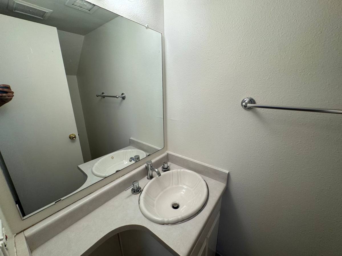 Townhouse for rent at 10420 N 10th St, Phoenix, AZ 85020