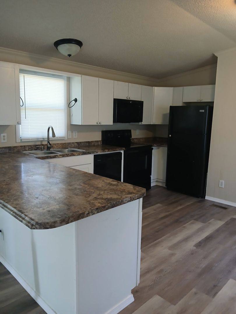 House for rent at 17519 S Rocky Top Lane, Tahlequah, OK 74464