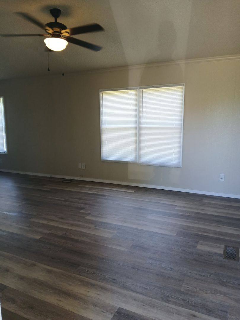House for rent at 17519 S Rocky Top Lane, Tahlequah, OK 74464