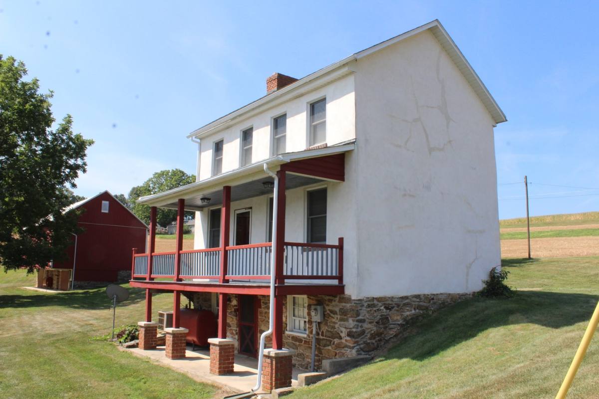 House for rent at 4218 Messersmith Rd, Glen Rock, PA 17327