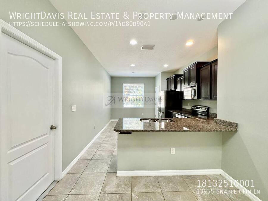 Townhouse for rent at 13955 Snapper Fin Lane, Tampa, FL 33637